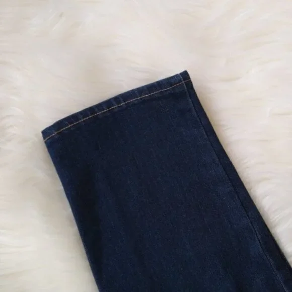 EUC So Dark Wash Distressed Skinny Jeans - Picture 8 of 13